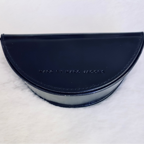 Marc by Marc Jacobs Glasses Case - Picture 7 of 7